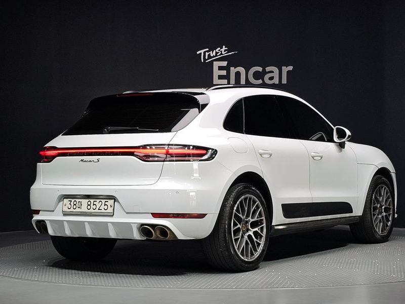 2016 Porsche Macan 95B 3.0 S Diesel 95B photo 2