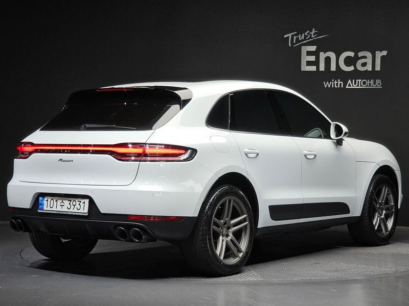 2021 Porsche Macan 95B 2.0 95B photo 2