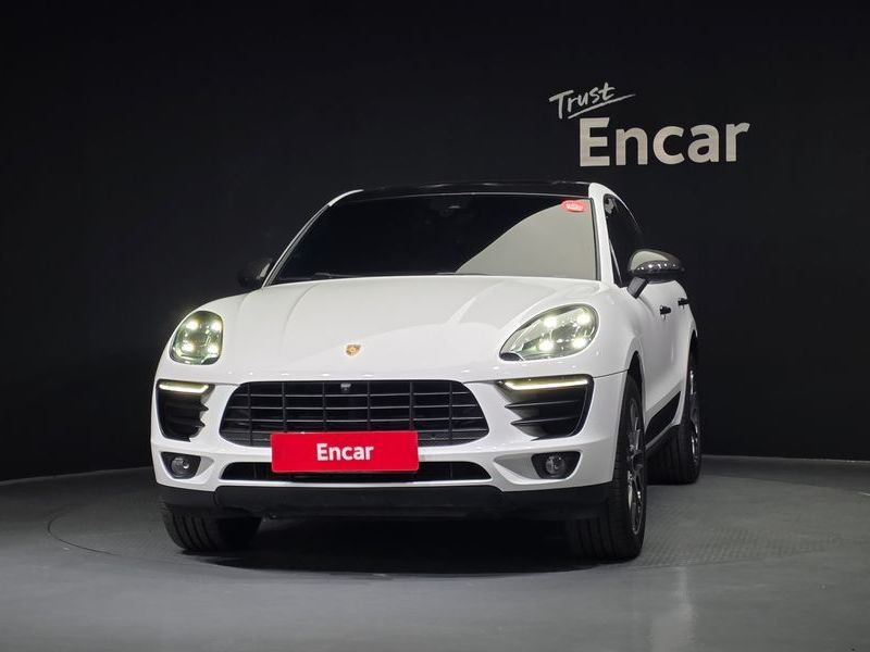 2018 Porsche Macan 95B 2.0 95B photo 3
