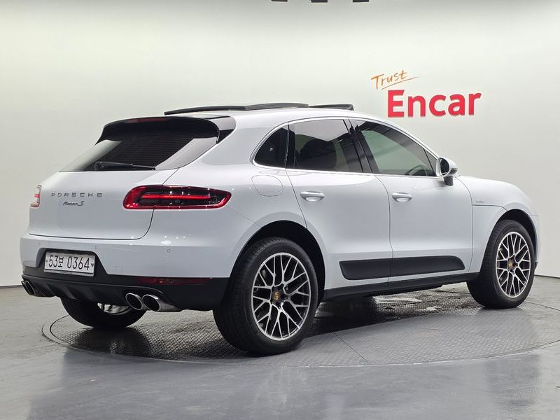 2017 Porsche Macan 95B 3.0 S Diesel 95B photo 2