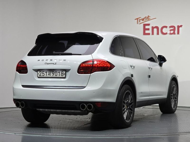 2012 Porsche Cayenne 958 4.8 S 958 photo 2