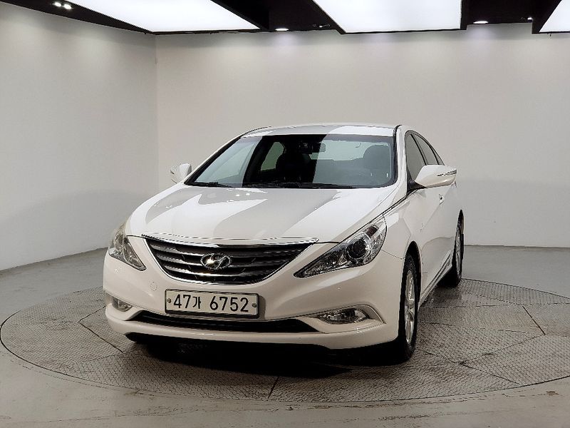 2012 Hyundai YF Sonata LPi Luxury photo 2