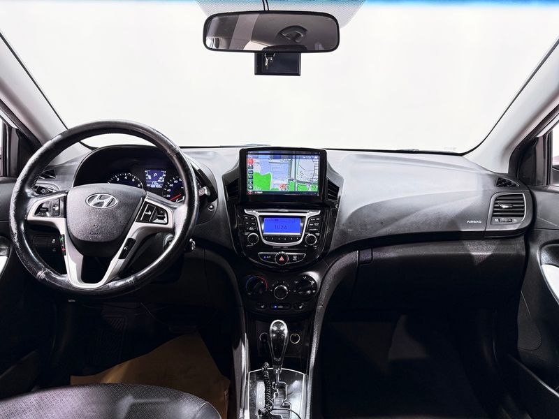 2014 Hyundai Accent 1.4 VVT Modern photo 4