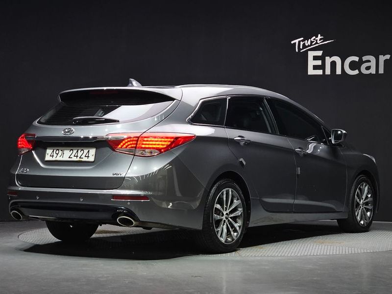 2015 Hyundai i40 1.7 VGT PYL photo 2