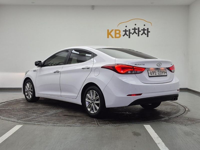 2014 Hyundai The New Avante MD 1.6 VGT Modern Standard photo 3