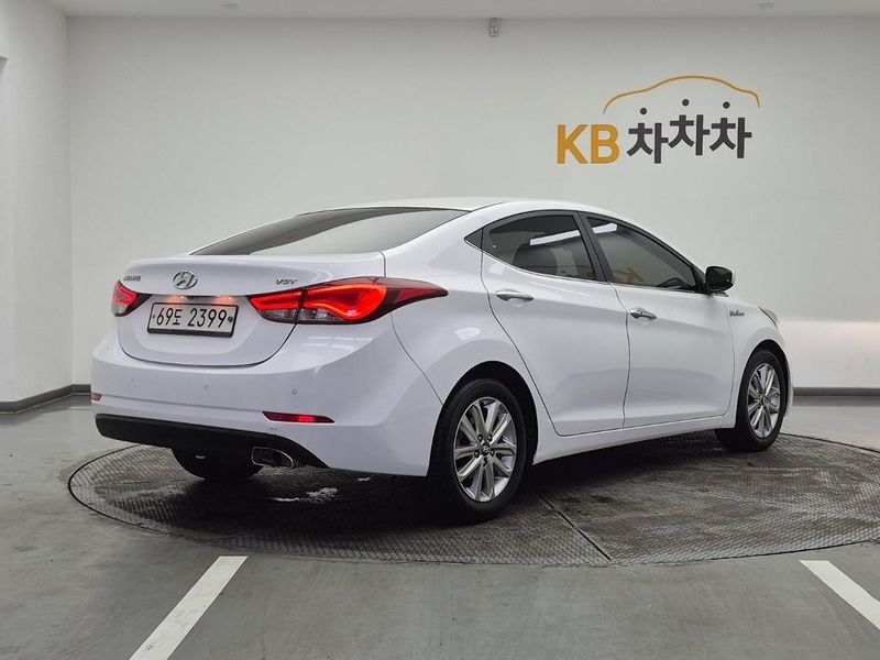 2014 Hyundai The New Avante MD 1.6 VGT Modern Standard photo 4