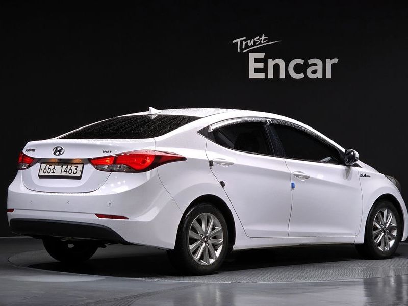 2014 Hyundai The New Avante MD 1.6 VGT Style photo 2
