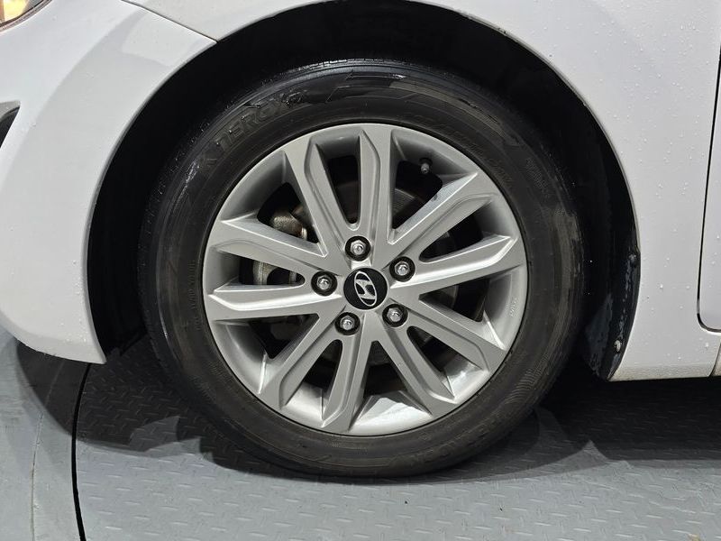 2014 Hyundai The New Avante MD 1.6 VGT Style photo 5