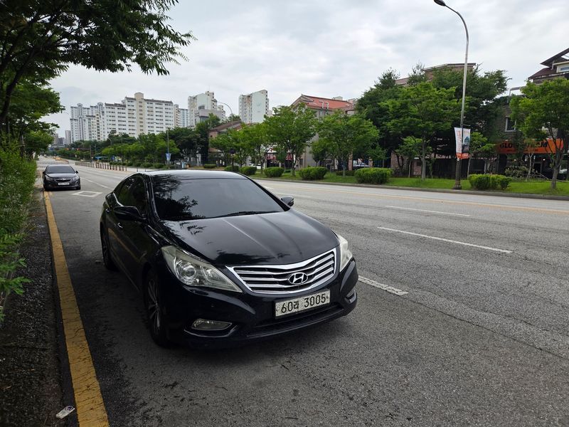2012 Hyundai Grandeur HG HG240 Luxury photo 4
