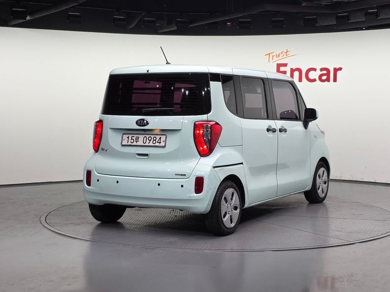 2016 Kia Ray VAN Deluxe photo 2