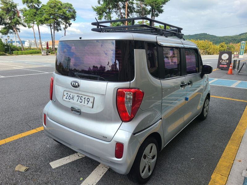2014 Kia Ray VAN Deluxe photo 2