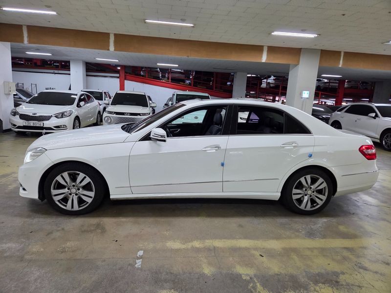 2013 Mercedes-Benz E-Class W212 E250 CDI 4MATIC photo 3