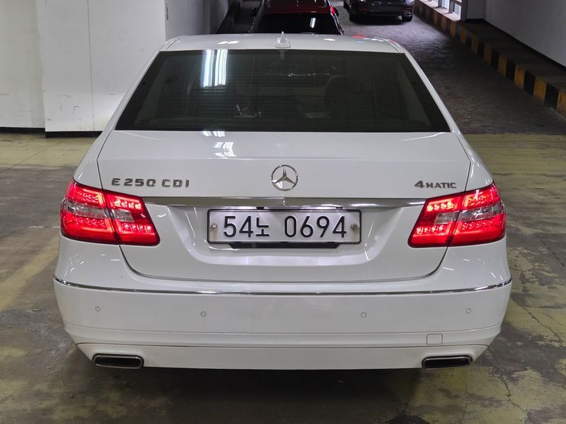 2013 Mercedes-Benz E-Class W212 E250 CDI 4MATIC photo 4