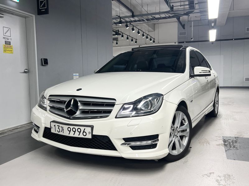 2012 Mercedes-Benz C-Class W204 C200 CGI AVANTGARDE photo 3