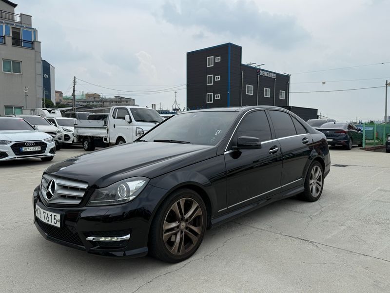 2013 Mercedes-Benz C-Class W204 C220 CDI AVANTGARDE photo 2