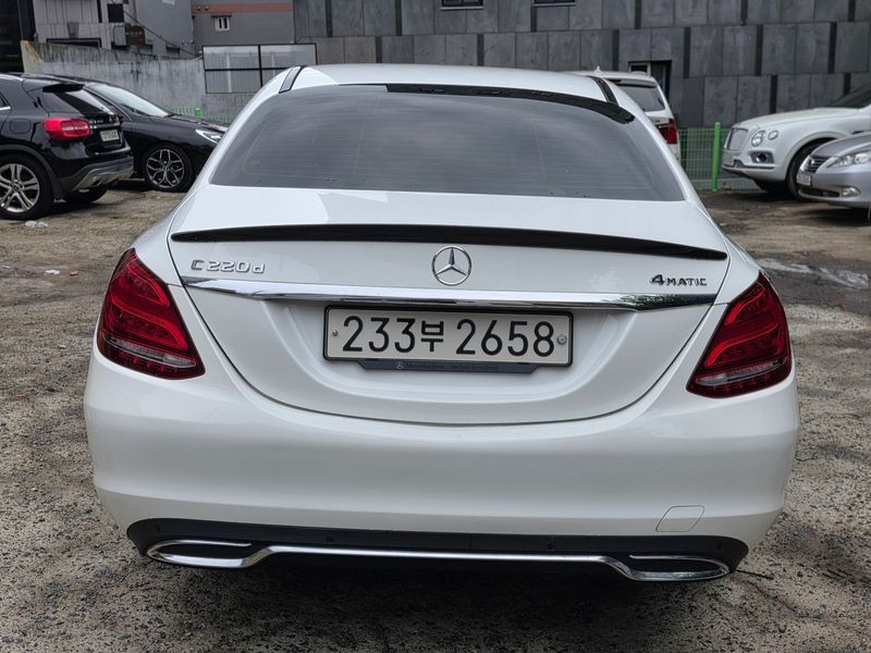 2017 Mercedes-Benz C-Class W205 C220 d Avantgarde photo 2