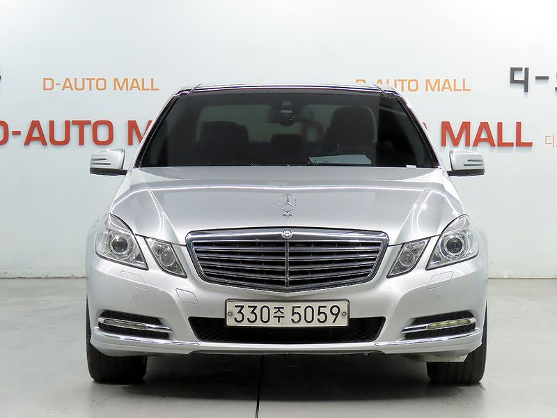 2013 Mercedes-Benz E-Class W212 E300 Elegance photo 3