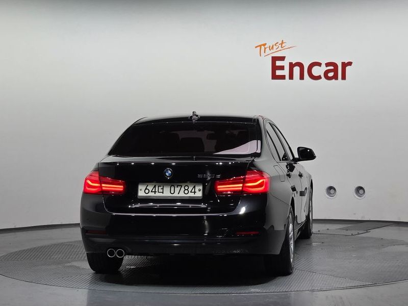 2016 BMW 3-Series 320d ED Edition photo 4