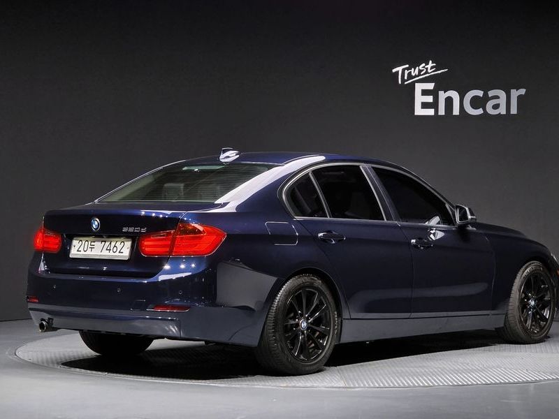 2013 BMW 3-Series 320d ED Edition photo 2