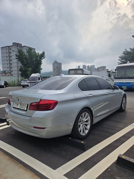 2015 BMW 5-Series 528i photo 2