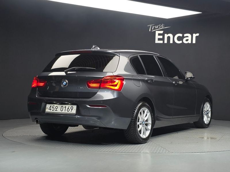 2016 BMW 1-Series 118d JOY 5DOOR photo 2