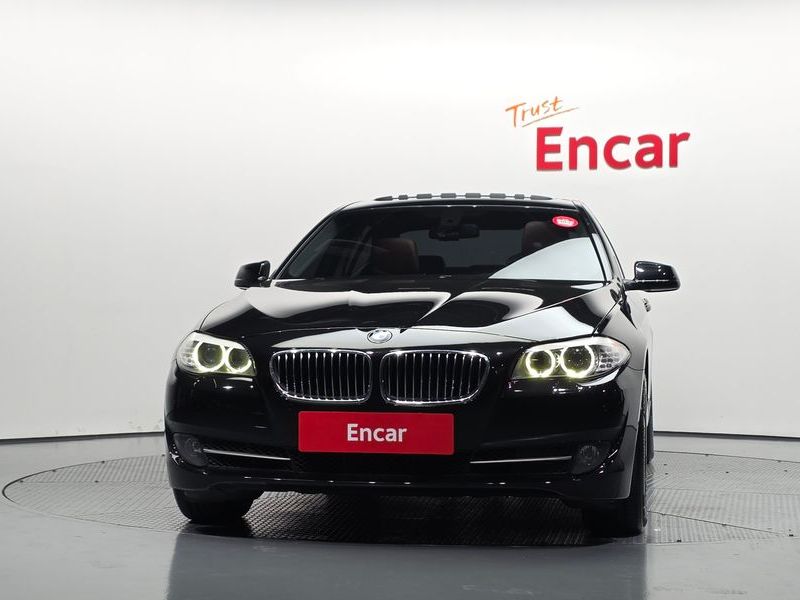 2013 BMW 5-Series 520d photo 3