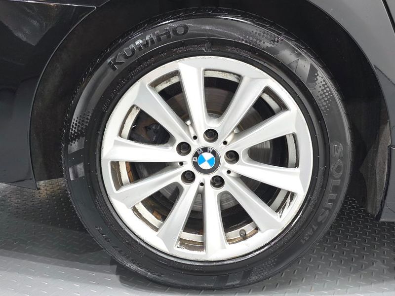 2013 BMW 5-Series 520d photo 5