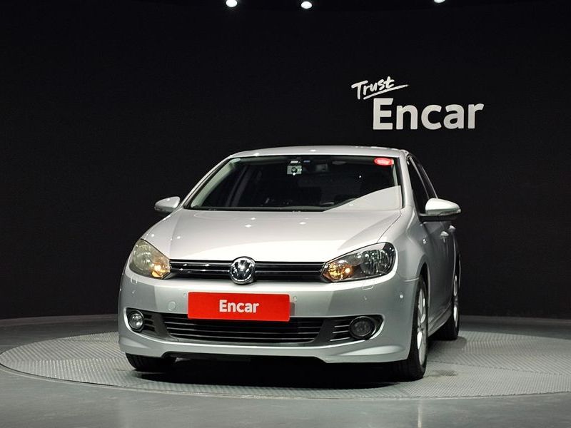 2013 Volkswagen Golf 6th Generation 1.6 TDI Blue Motion StyleEdition photo 3