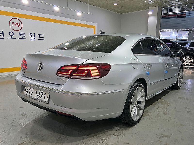 2012 Volkswagen New CC 2.0 TDI BlueMotion photo 3