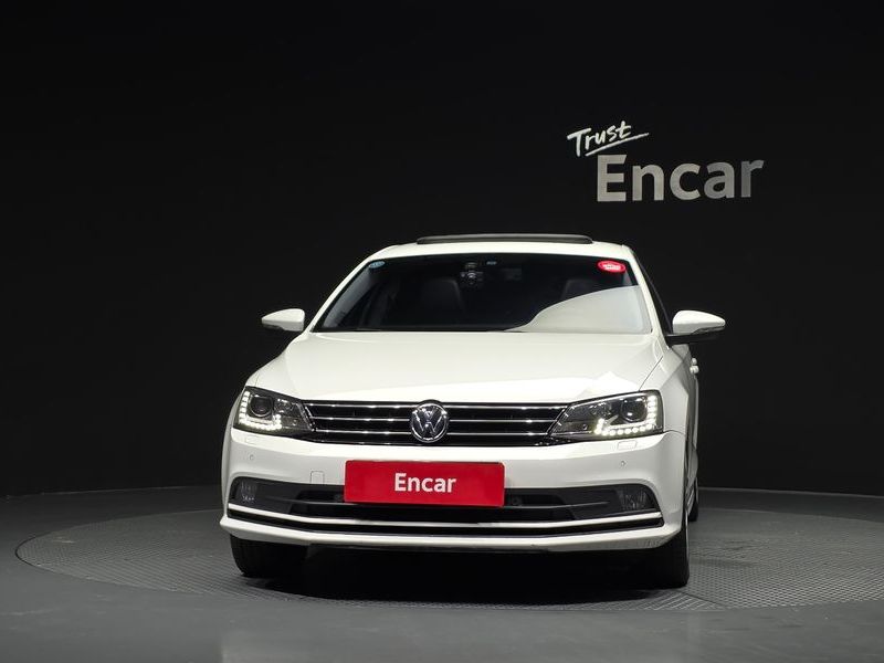 2015 Volkswagen Jetta 6th Generation 2.0 TDI BlueMotion Premium 6th photo 3