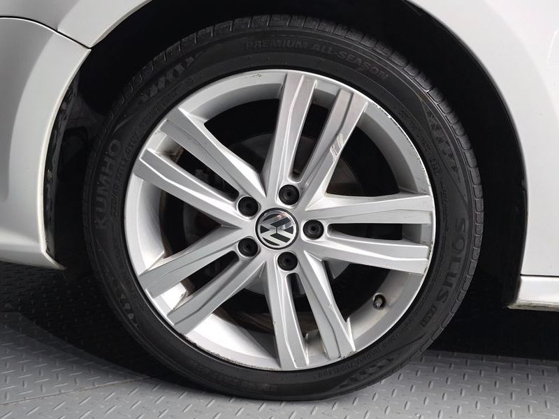 2015 Volkswagen Jetta 6th Generation 2.0 TDI BlueMotion Premium 6th photo 5