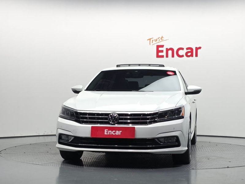 2018 Volkswagen Passat B8 2.0 TSI B7 photo 3