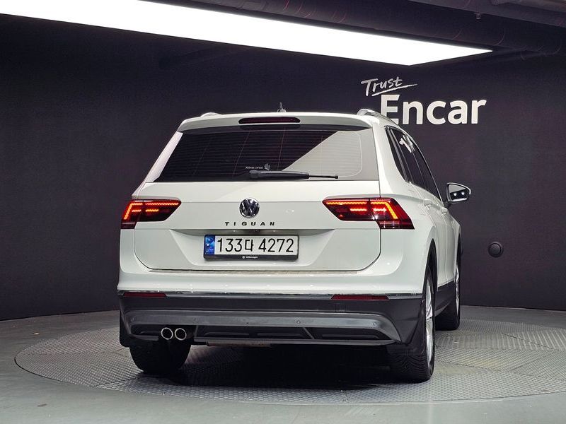 2020 Volkswagen Tiguan 2nd Generation 2.0 TDI Premium photo 4