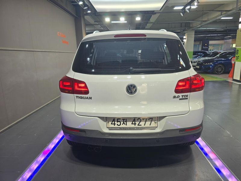 2015 Volkswagen New Tiguan 2.0 TDI Comfort 5N photo 4
