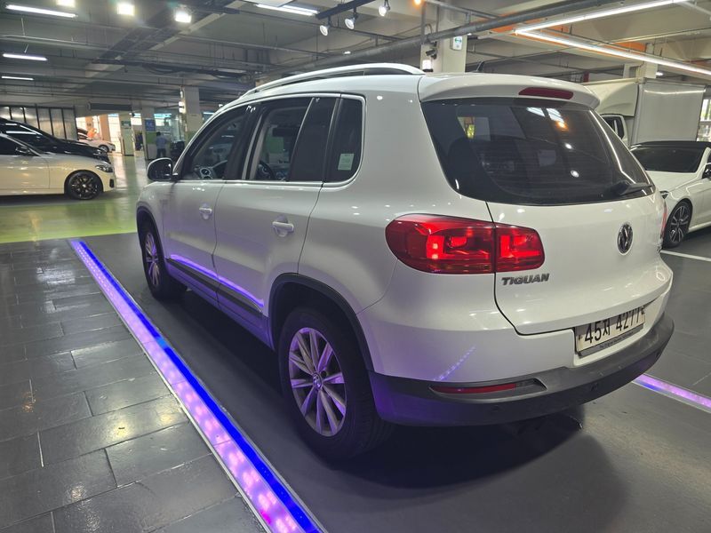 2015 Volkswagen New Tiguan 2.0 TDI Comfort 5N photo 5