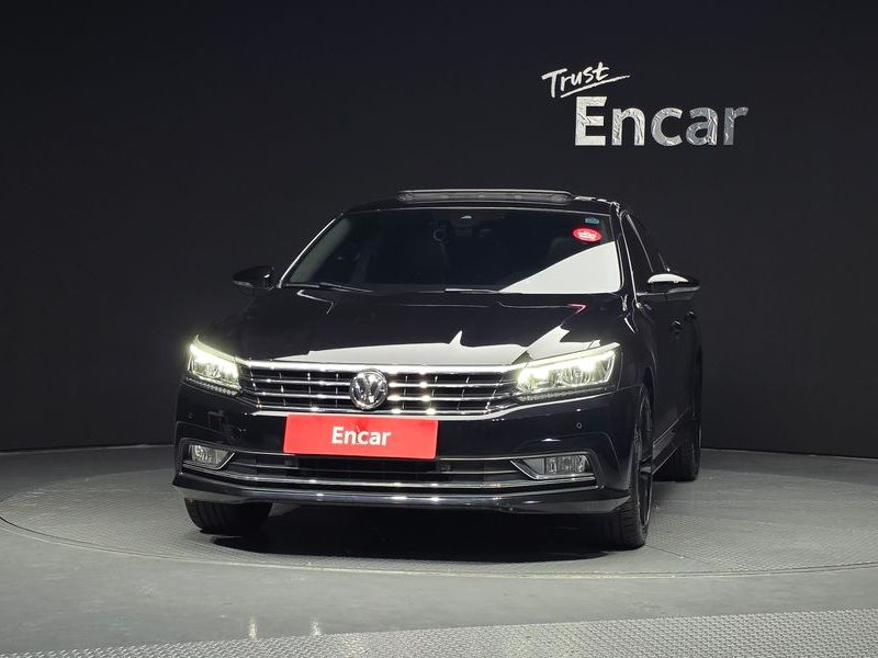 2018 Volkswagen Passat B8 2.0 TSI B7 photo 3