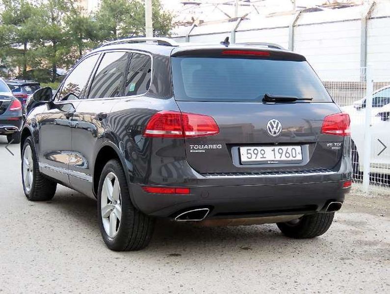 2013 Volkswagen New Touareg V6 3.0 TDI Bluemotion 7P5 photo 2
