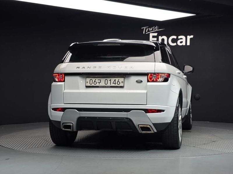 2015 Land Rover Range Rover Evoque L538 2.2 SD4 Dynamic photo 4