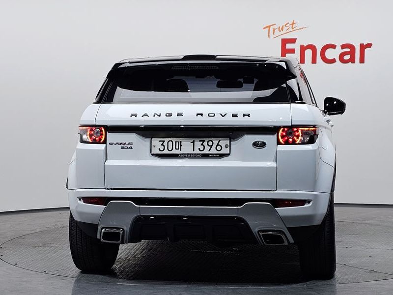2014 Land Rover Range Rover Evoque L538 2.2 SD4 Dynamic photo 4