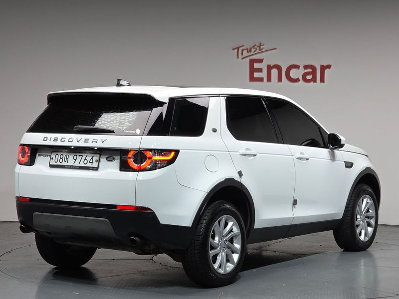2018 Land Rover Discovery Sport L550 2.0 TD4 SE (150PS) photo 2