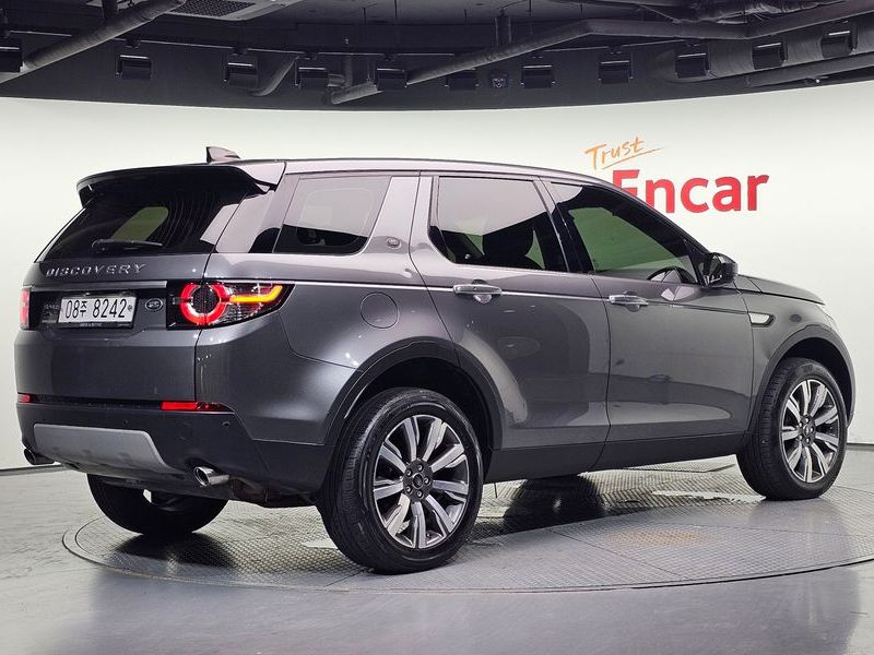 2017 Land Rover Discovery Sport L550 2.0 TD4 HSE Luxury photo 2