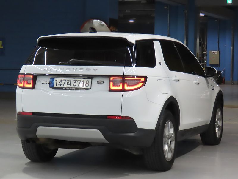 2020 Land Rover Discovery Sport L550 D180 S photo 2