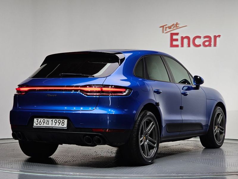 2019 Porsche Macan 95B 2.0 95B photo 2