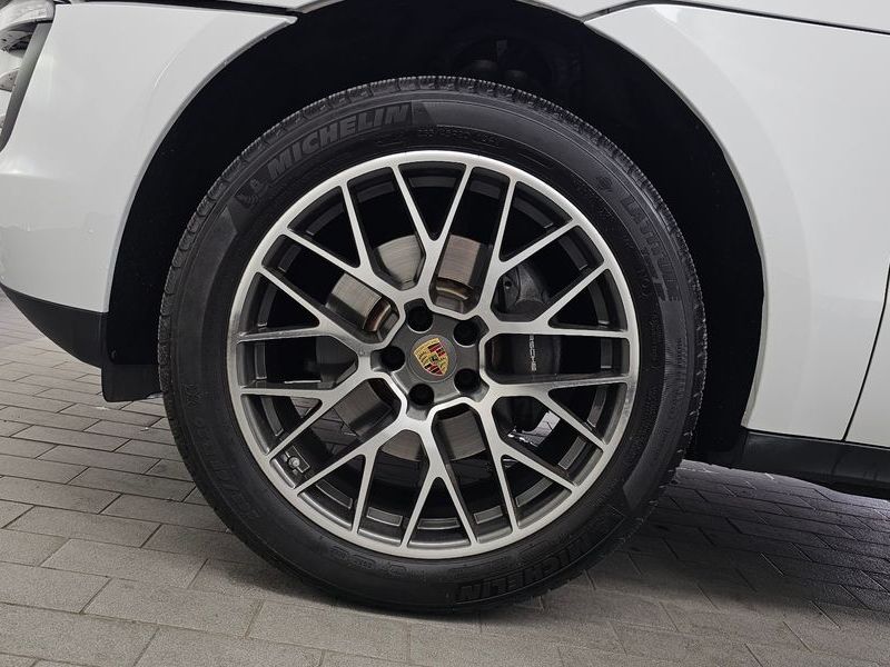 2018 Porsche Macan 95B 2.0 95B photo 5