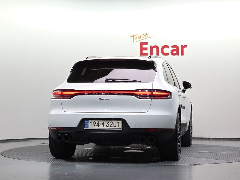 2021 Porsche Macan 95B 2.0 95B photo 4