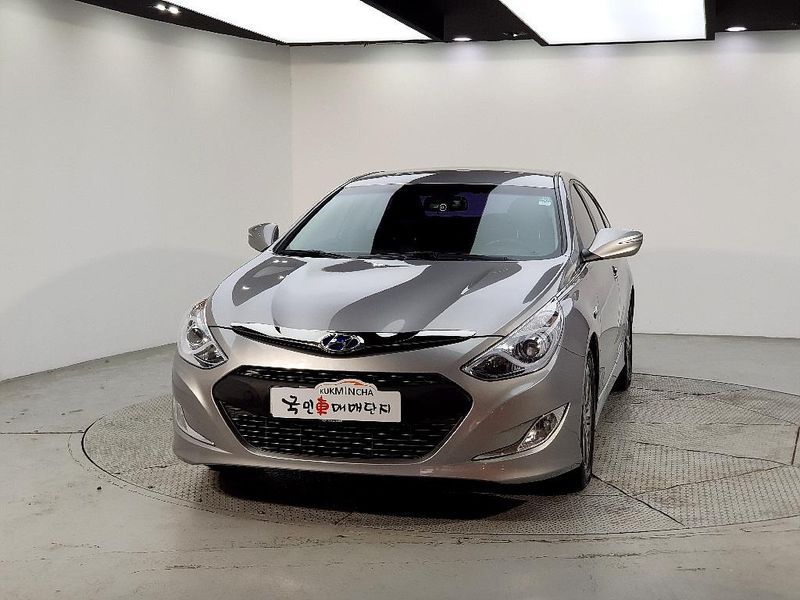 2014 Hyundai Sonata 2.0 Modern photo 2