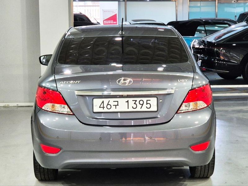 2013 Hyundai Accent Diesel 1.6 VGT Premier photo 5