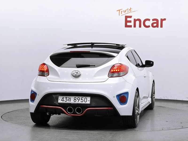 2013 Hyundai Veloster T-GDi Extreme photo 4