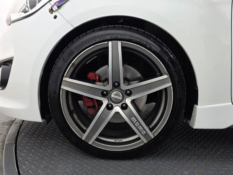 2013 Hyundai Veloster T-GDi Extreme photo 5