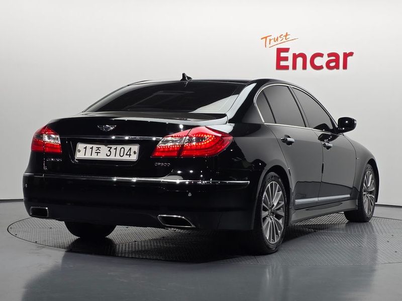 2013 Hyundai Genesis BH330 Premium Standard photo 2